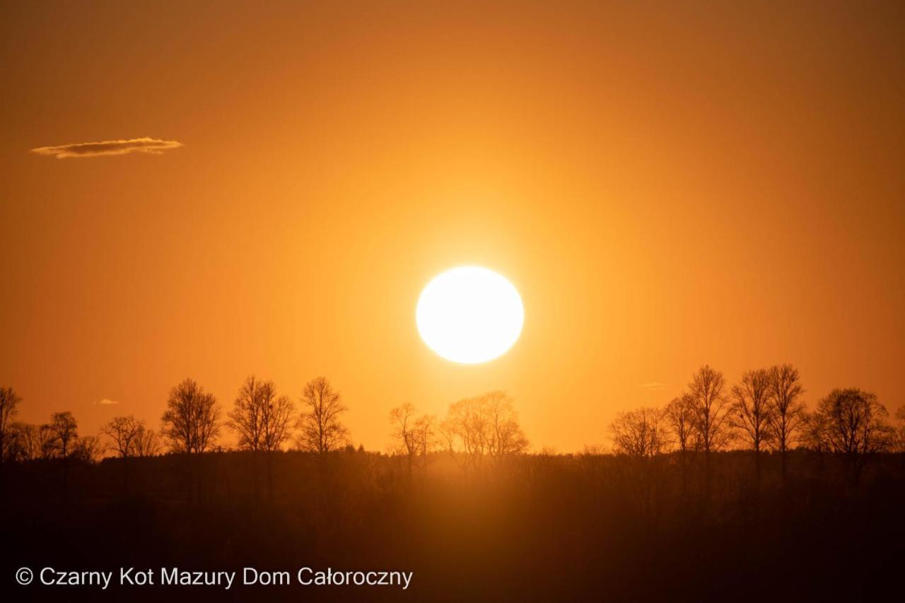 Вилла Czarny Kot Mazury Dom Caloroczny Malkinie Экстерьер фото