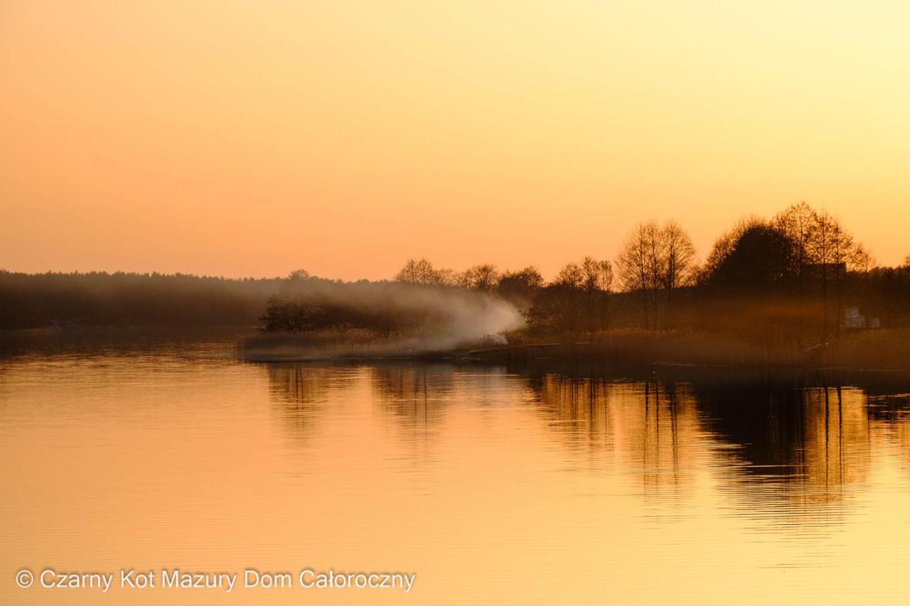 Вилла Czarny Kot Mazury Dom Caloroczny Malkinie Экстерьер фото