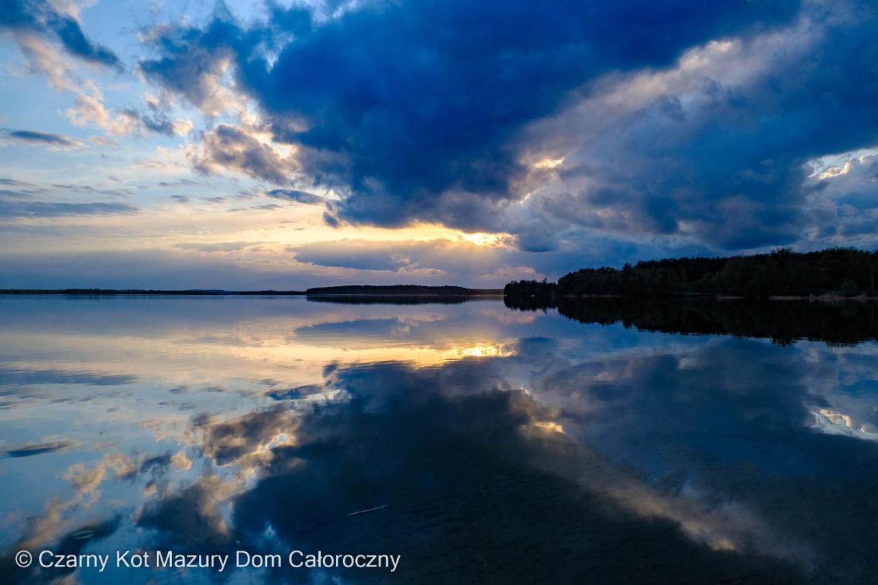 Вилла Czarny Kot Mazury Dom Caloroczny Malkinie Экстерьер фото